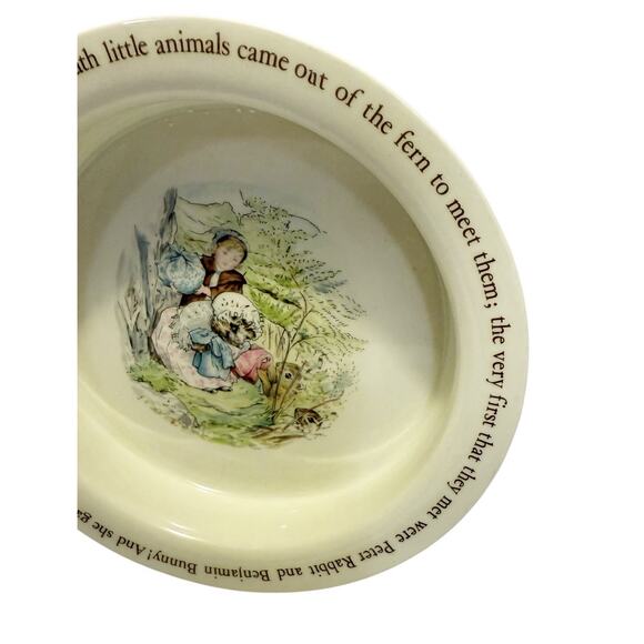 Vintage Wedgwood Beatrix Potter Mrs. Tiggle Wiggly Round Baby Bowl Dish England - Picture 4 of 10